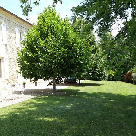 Bed and Breakfast La Gentilhommiere Saint-Aubin-de-Branne Экстерьер фото