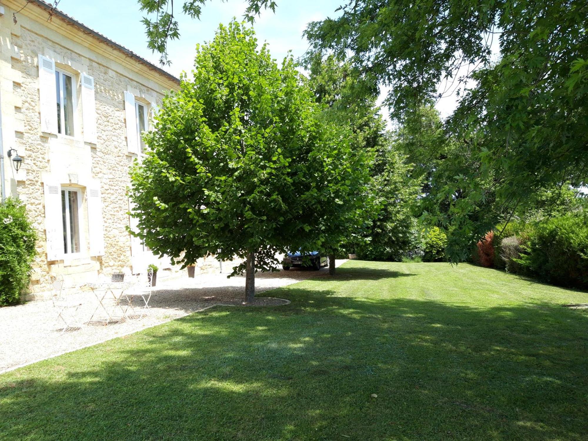 Bed and Breakfast La Gentilhommiere Saint-Aubin-de-Branne Экстерьер фото